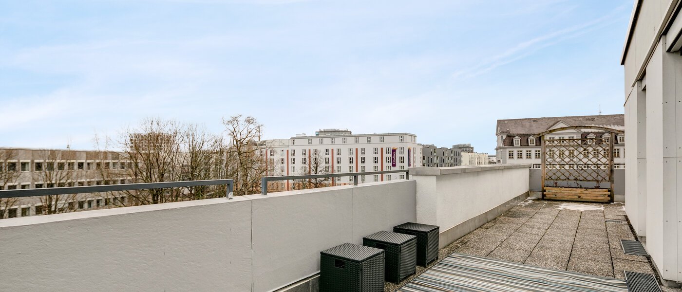 квартира München Neuhausen 01 терраса с крышей 10865