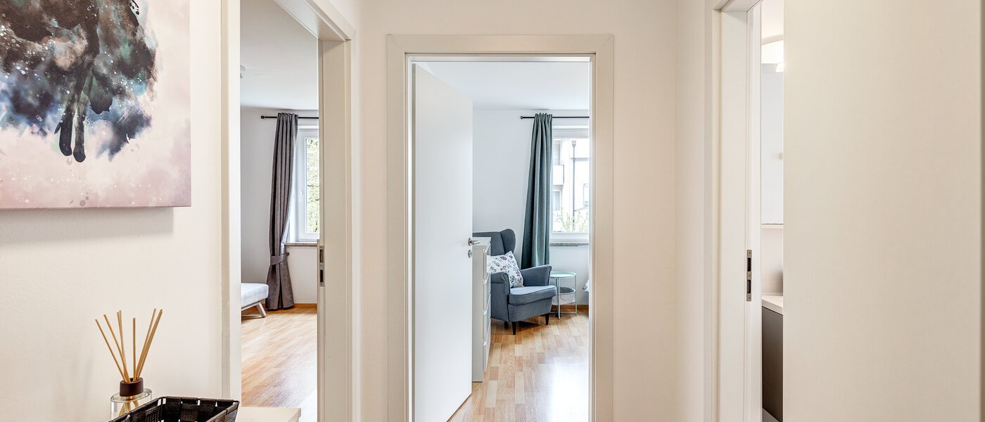 квартира München Schwabing-West (rund um den Hohenzollernplatz) 01 коридор 10889