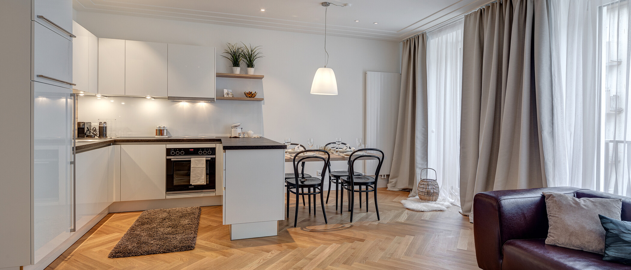 квартира München Maxvorstadt - Rund um den Josephsplatz 04 гостиная 10909