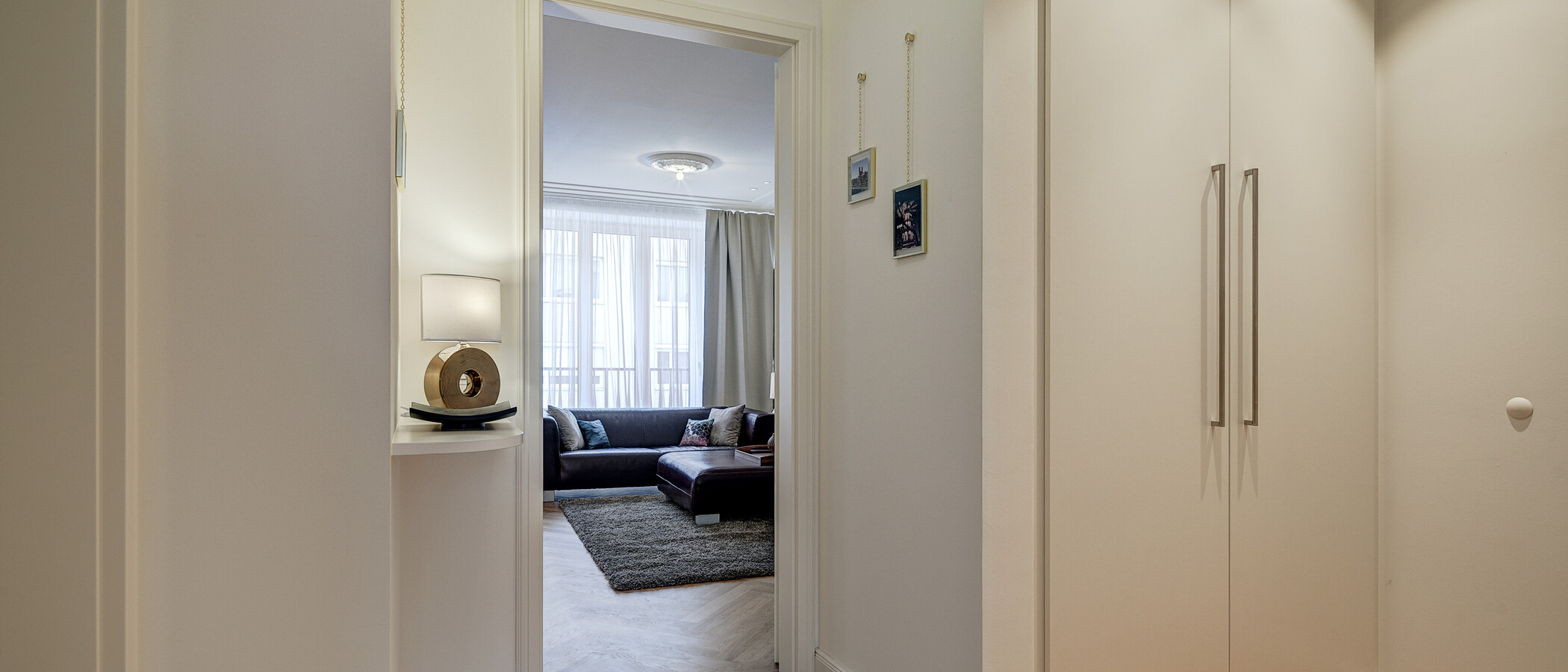 квартира München Maxvorstadt - Rund um den Josephsplatz 04 коридор 10909