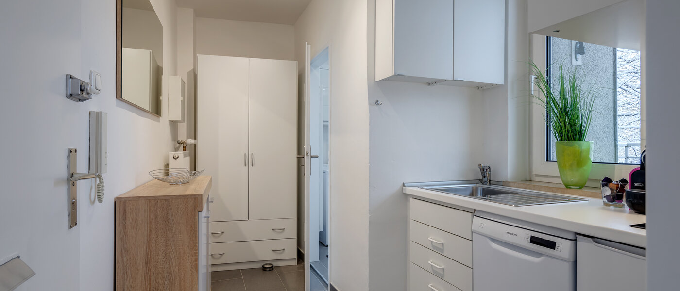 квартира München Parkstadt Bogenhausen 01 коридор 10938