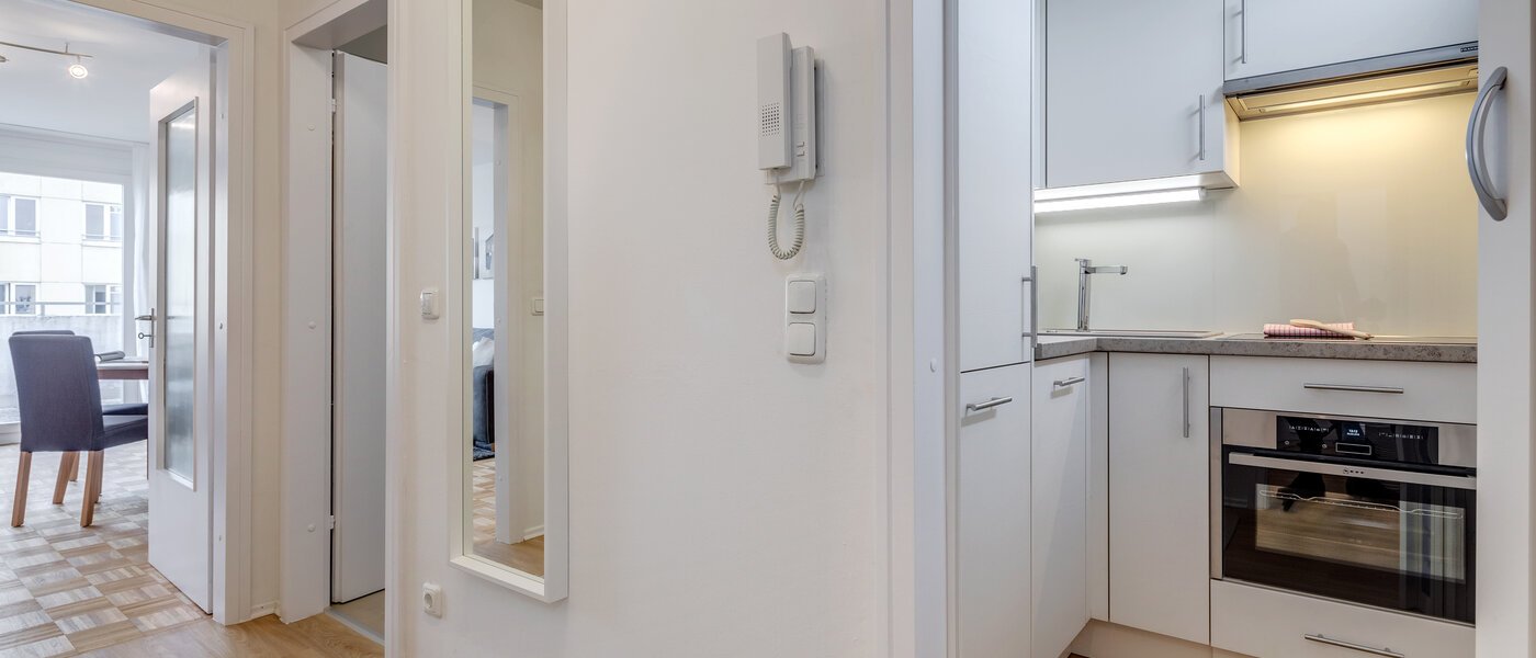 квартира München Neuhausen 02 коридор 10941