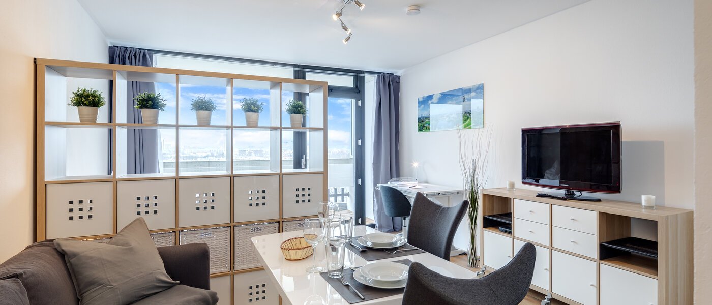 квартира München Schwabing-West 04 гостиная 10978