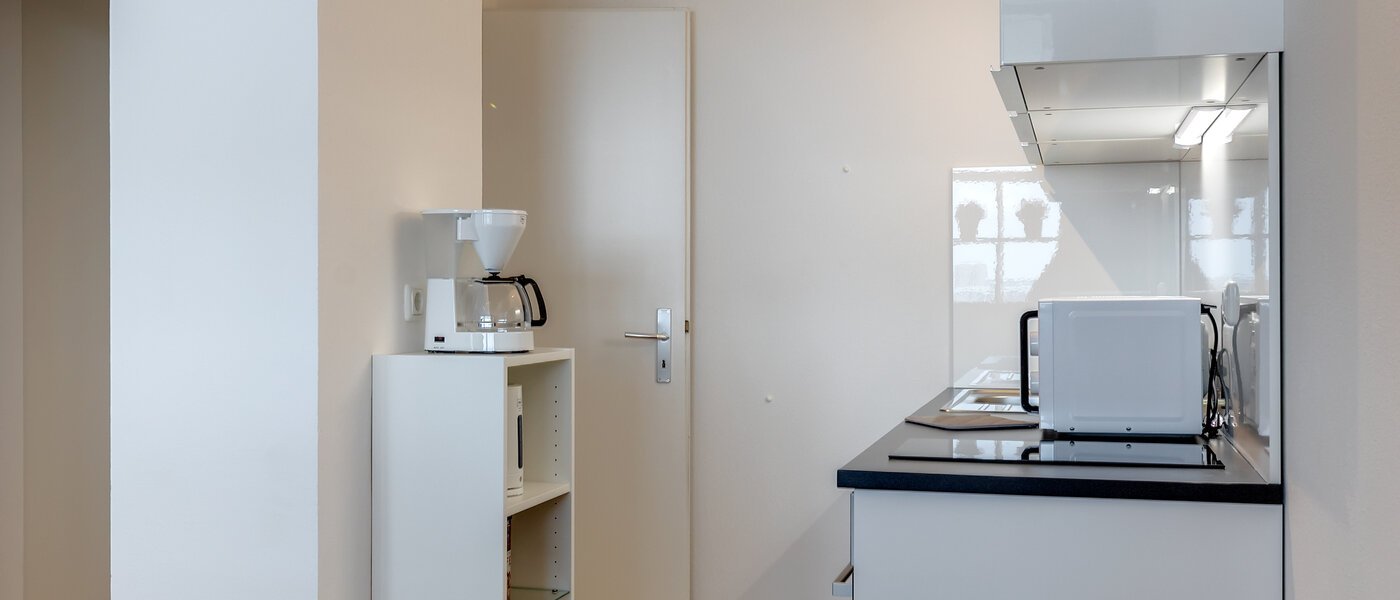 квартира München Schwabing-West 02 кухня 10978