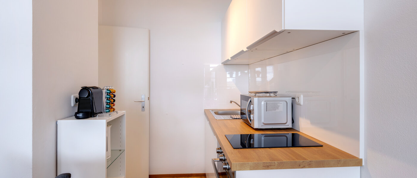 квартира München Schwabing-West 03 кухня 10978