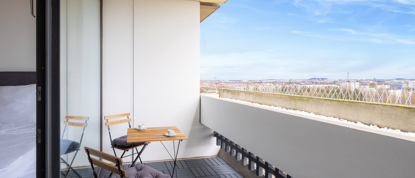 квартира München Schwabing-West 01 балкон 10978