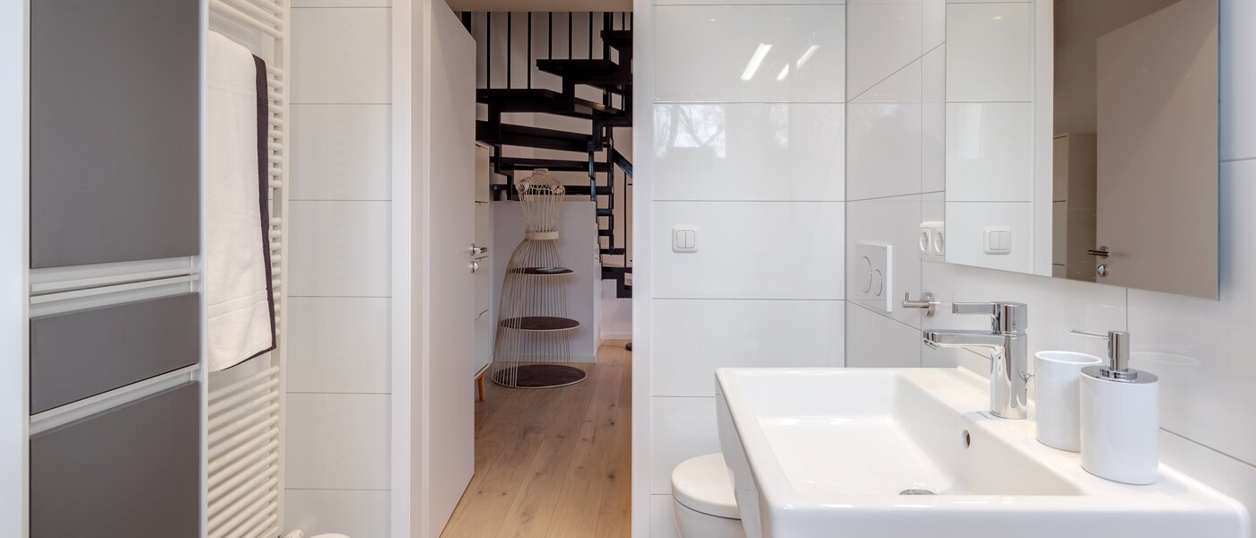 двухэтажная квартира München Oberföhring 02 ванная комната 10997
