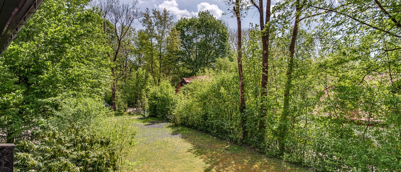 двухэтажная квартира München Oberföhring 03 вид из окна 10997