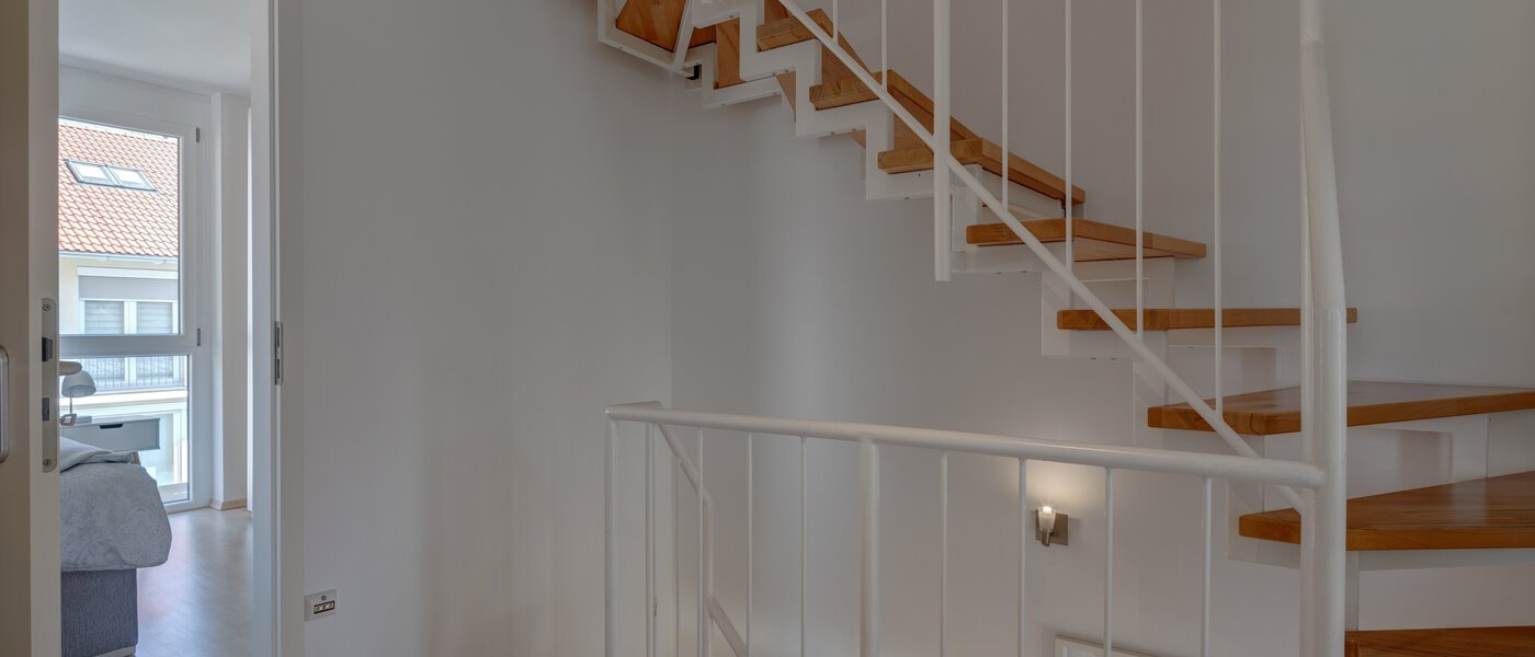 Половина двухквартирного жилого дома Gröbenzell 02 коридор 11015