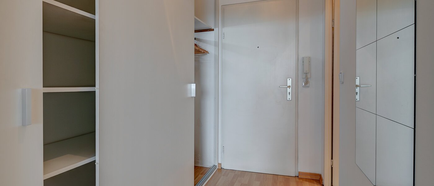 квартира München Moosach 03 коридор 11021