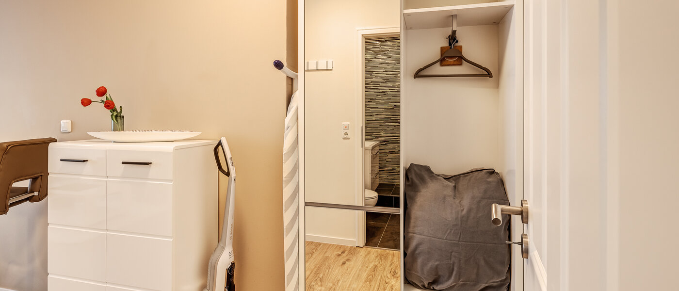 квартира München Arabellapark 02 коридор 11073