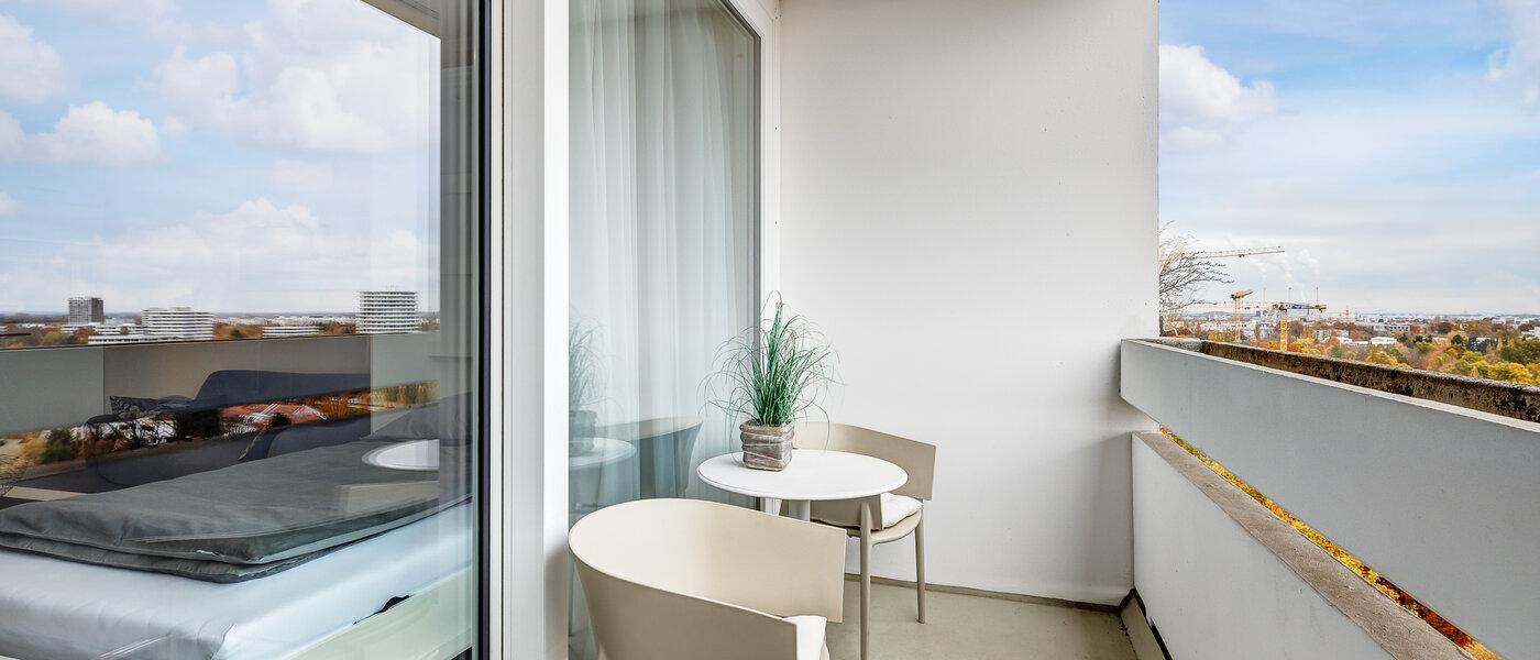 квартира München Arabellapark 01 балкон 11073