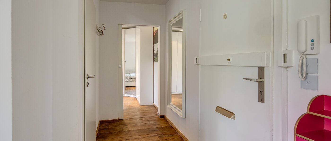 квартира München Schwabing 01 коридор 11220