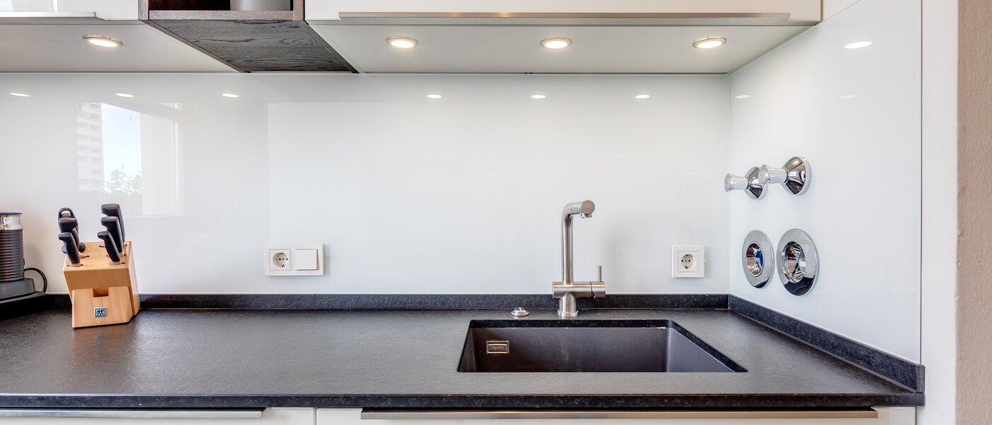 мансардная квартира München Arabellapark 02 кухня 11226