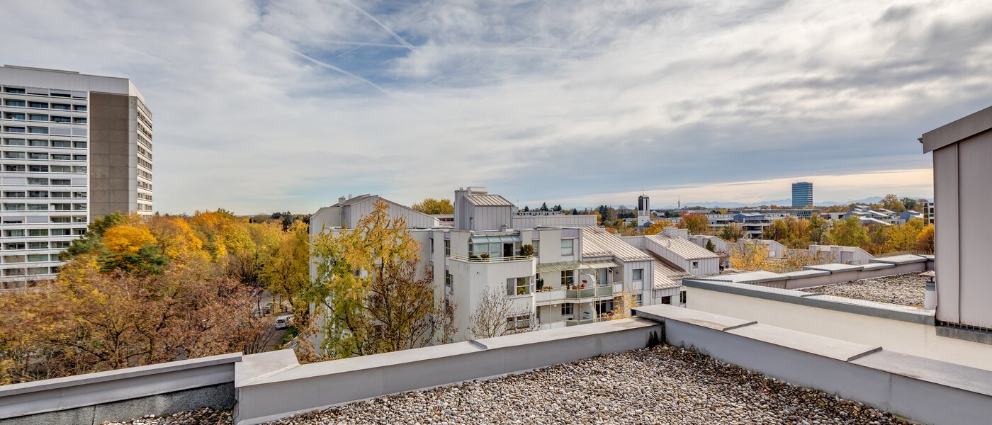 мансардная квартира München Arabellapark 06 вид из окна 11226