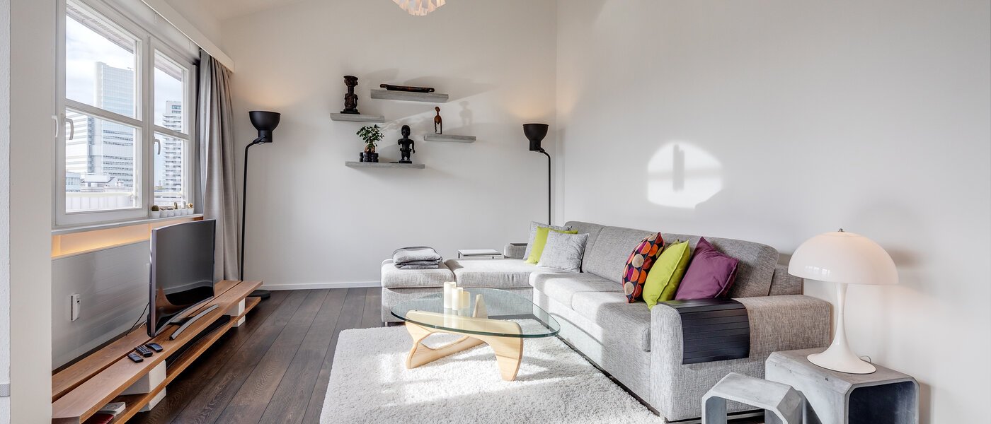 мансардная квартира München Arabellapark 01 жилое пространство 11226