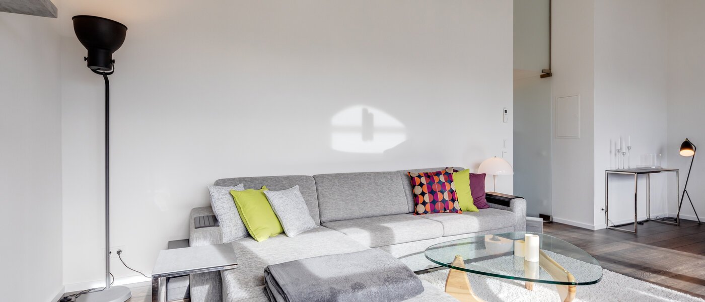 мансардная квартира München Arabellapark 05 жилое пространство 11226