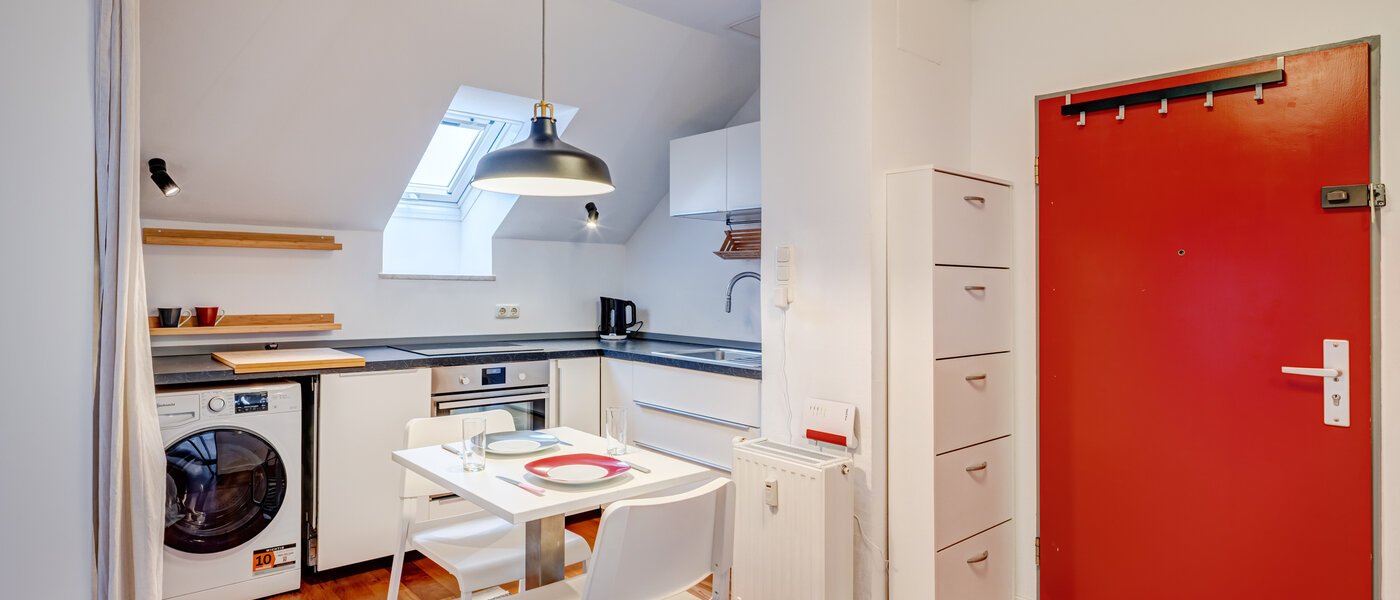 мансардная квартира München Schwabing-Nord (zw. Leopoldstraße & Englischen Garten) 02 кухня 11235