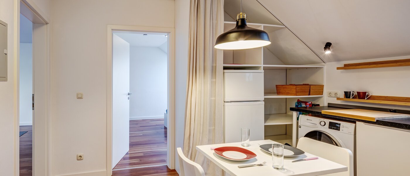 мансардная квартира München Schwabing-Nord (zw. Leopoldstraße & Englischen Garten) 03 коридор 11235