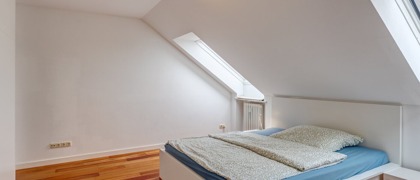 мансардная квартира München Schwabing-Nord (zw. Leopoldstraße & Englischen Garten) 04 спальная комната 11235