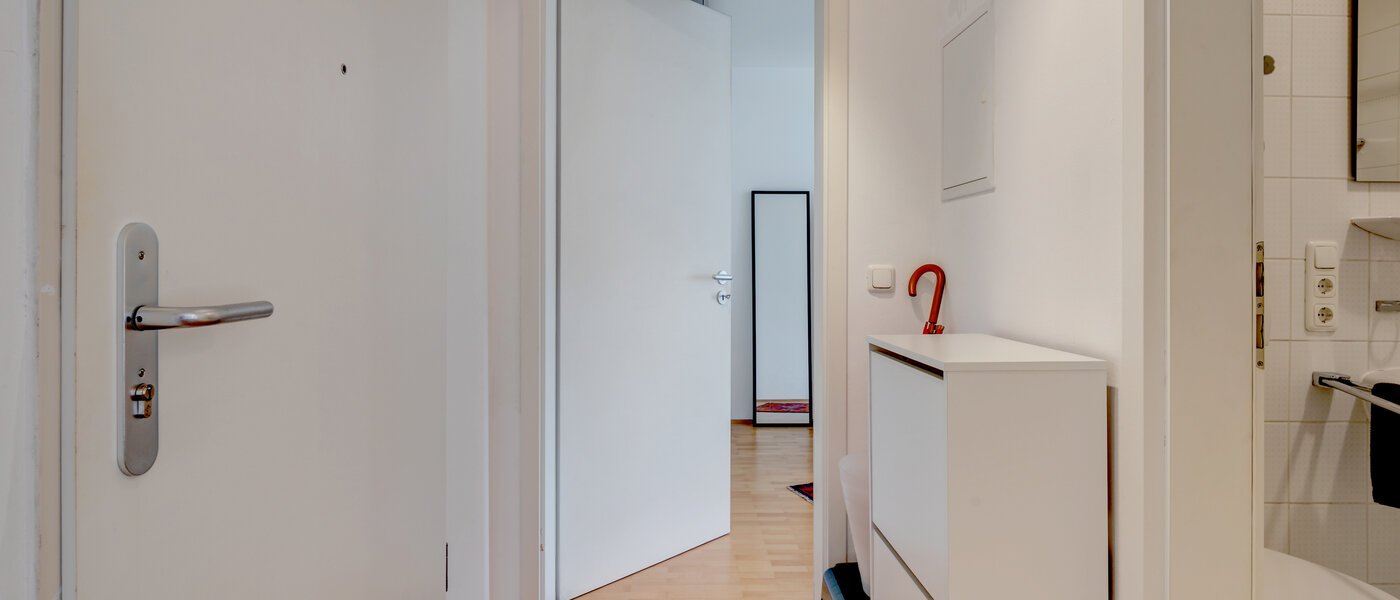 квартира München Neuhausen 02 коридор 11252