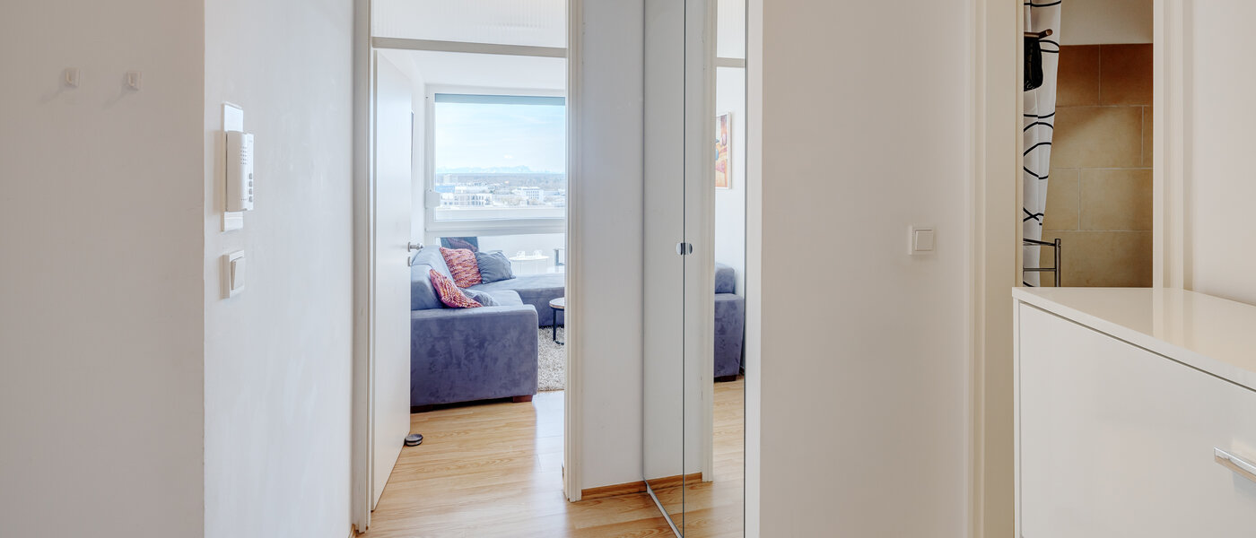 квартира München Obersendling 01 коридор 11254