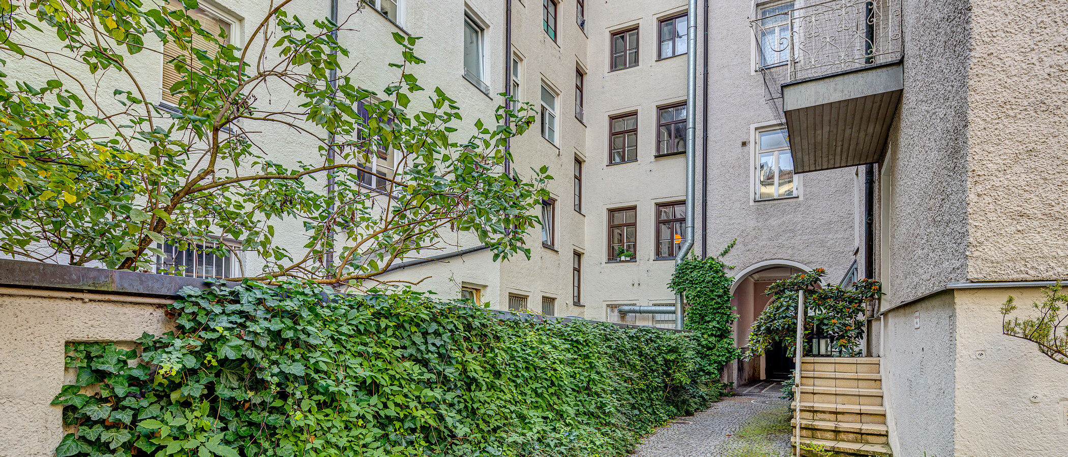 квартира München Lehel 02 внутренний двор  11273
