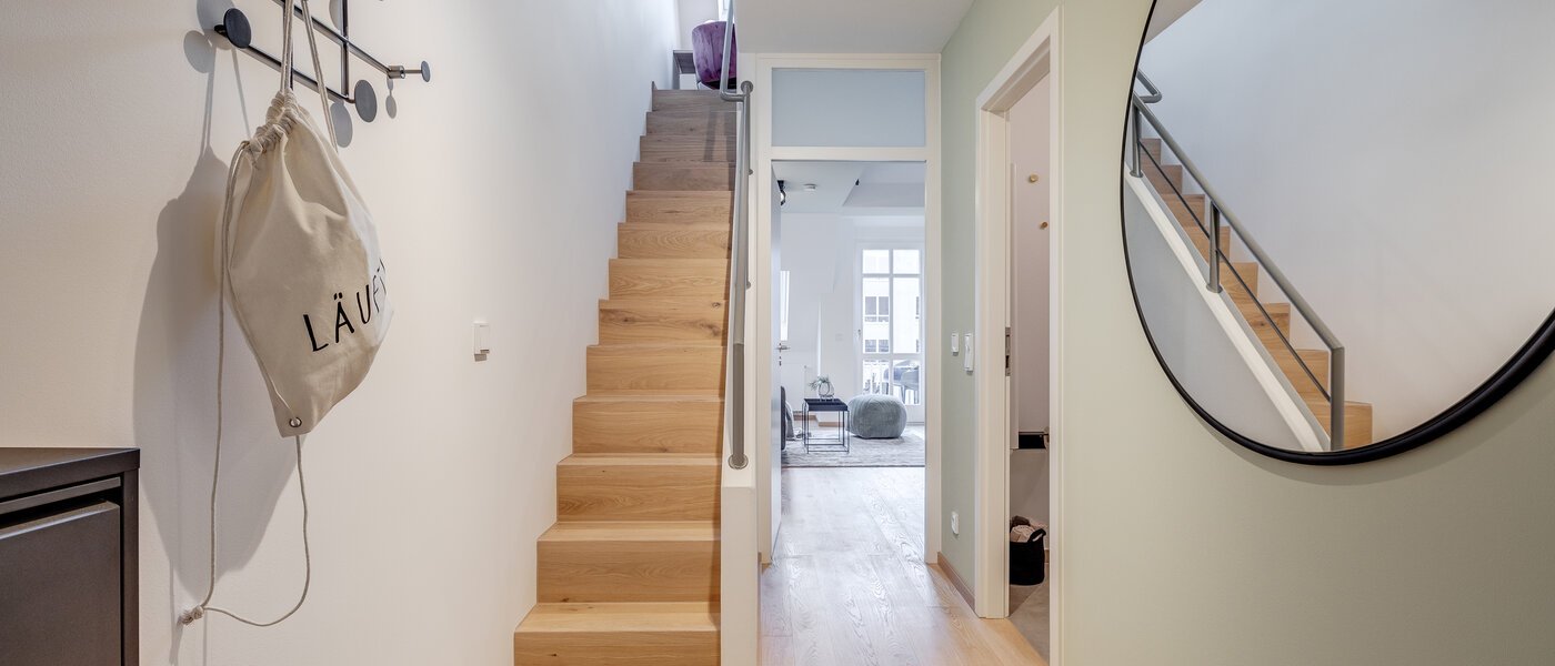 двухэтажная квартира-галерея München Maxvorstadt 01 коридор 11294