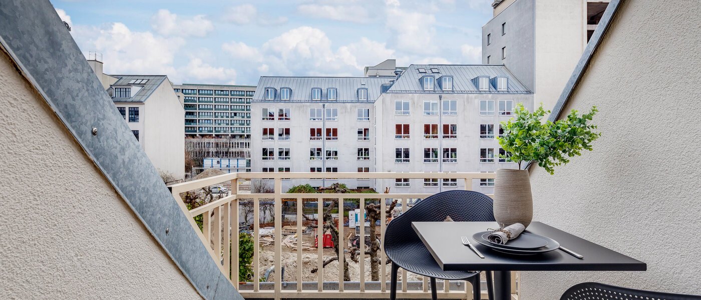 двухэтажная квартира-галерея München Maxvorstadt 03 терраса с крышей 11294