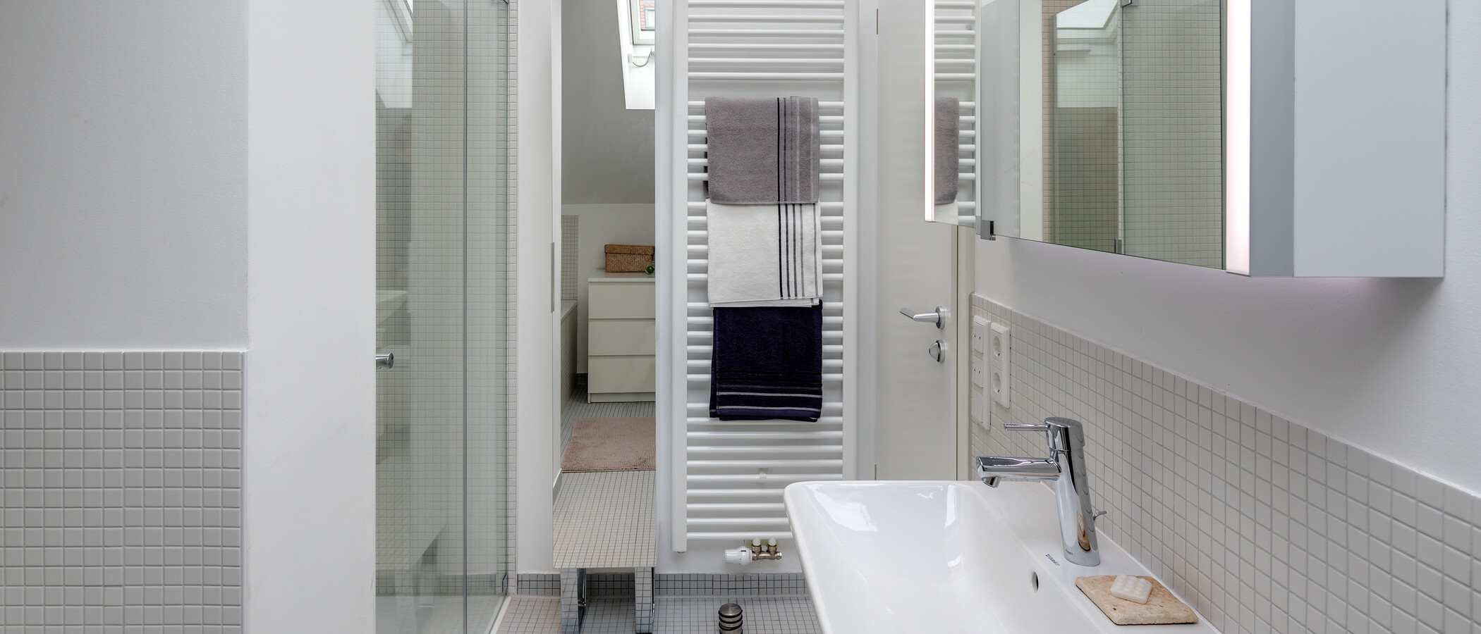 мансардная квартира München Schwabing-West (rund um den Bonner Platz) 03 ванная комната 11304