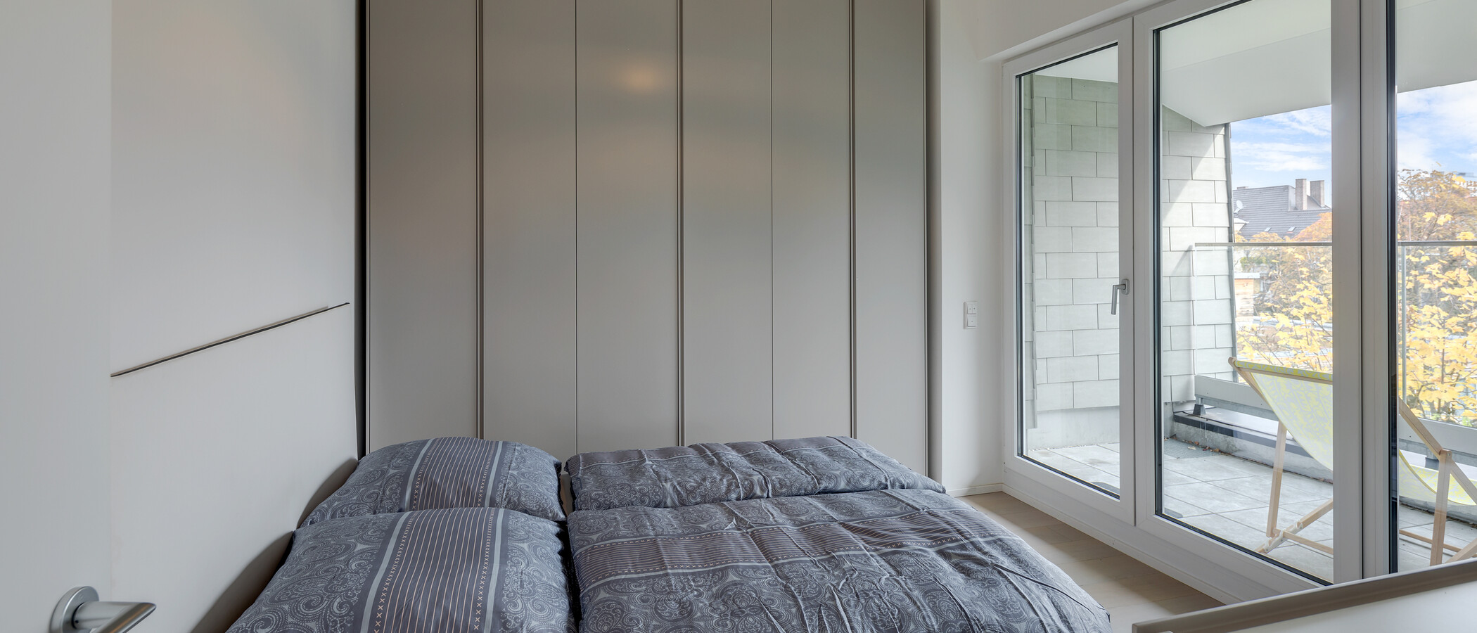 мансардная квартира München Schwabing-West (rund um den Bonner Platz) 01 спальная комната 11304