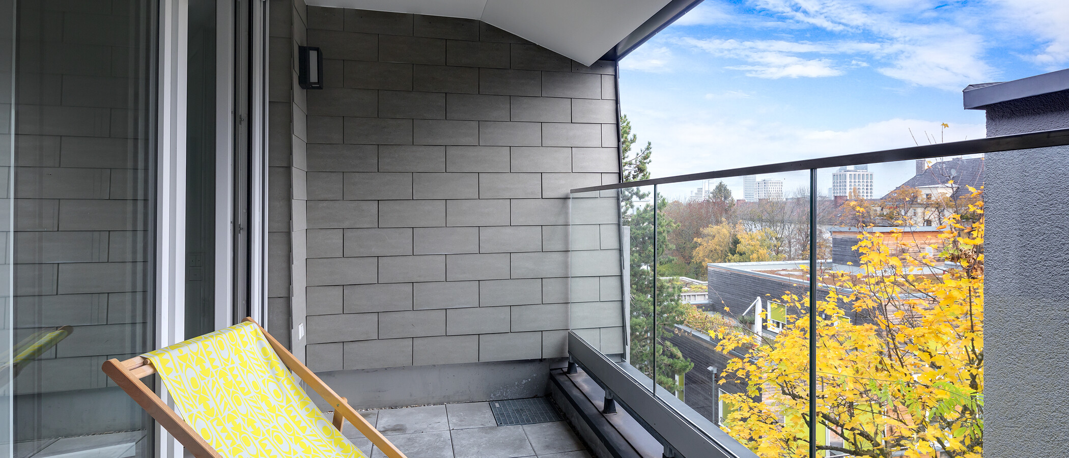 мансардная квартира München Schwabing-West (rund um den Bonner Platz) 02 терраса с крышей 11304