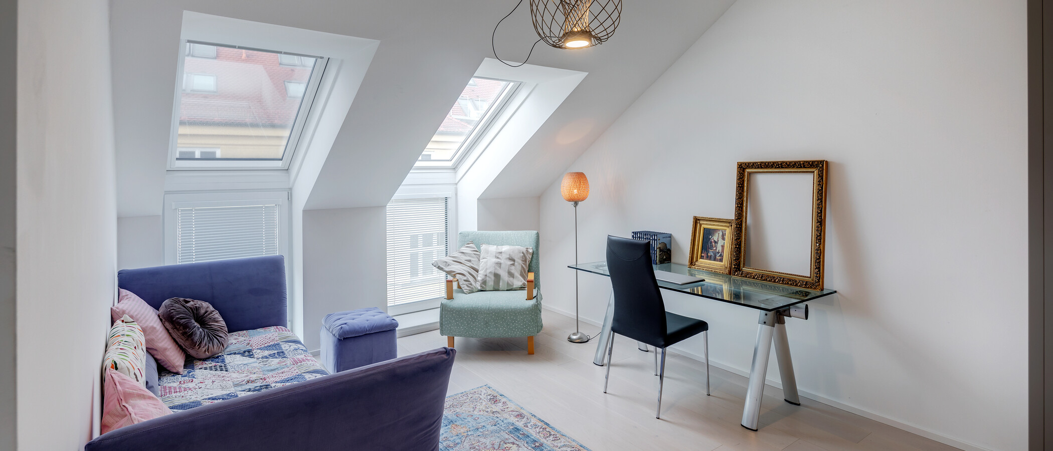 мансардная квартира München Schwabing-West (rund um den Bonner Platz) 01 гостевая комната 11304