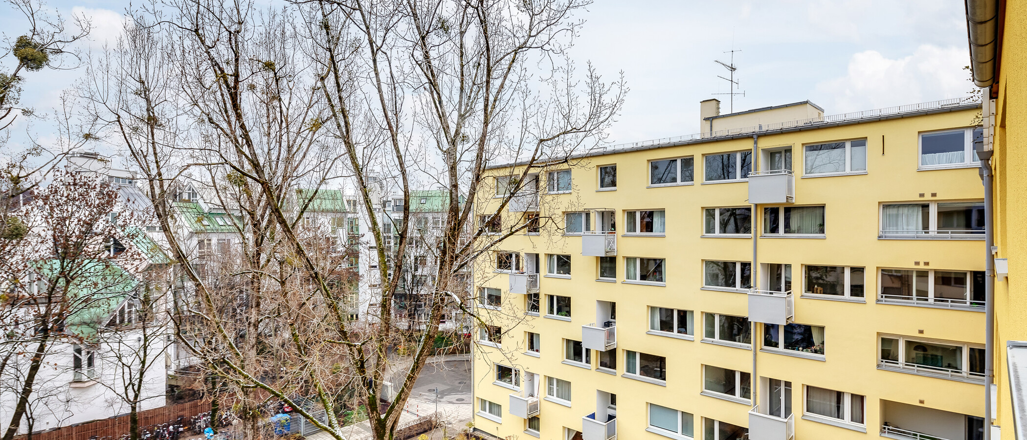 квартира München Schwabing-West (rund um den Hohenzollernplatz) 03 вид из окна 11346