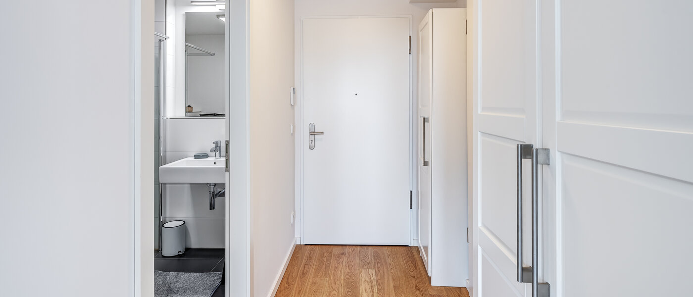 квартира München Bogenhausen 01 коридор 11358