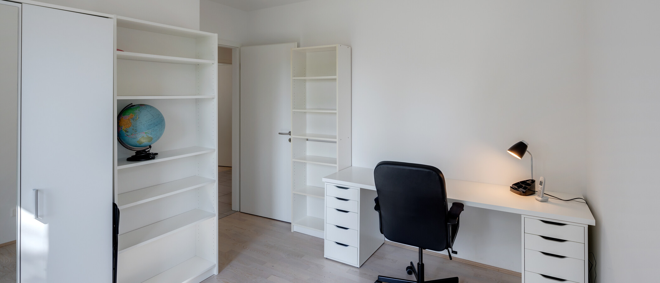 квартира с садом München Neuaubing 01 рабочий кабинет 11442