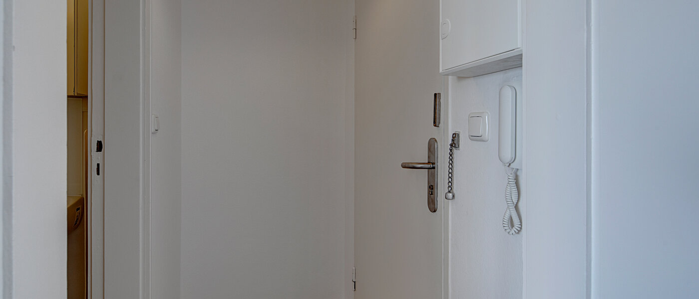 квартира München Moosach 02 коридор 11491