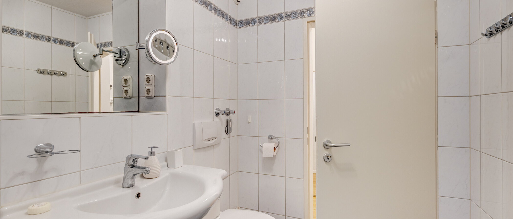 квартира München Schwabing-West (rund um den Hohenzollernplatz) 02 ванная комната 11568