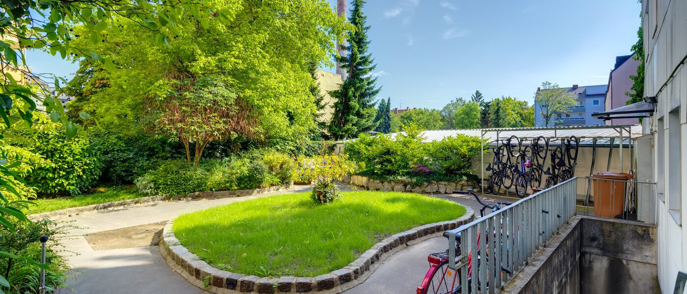 квартира München Thalkirchen 01 внутренний двор  11596