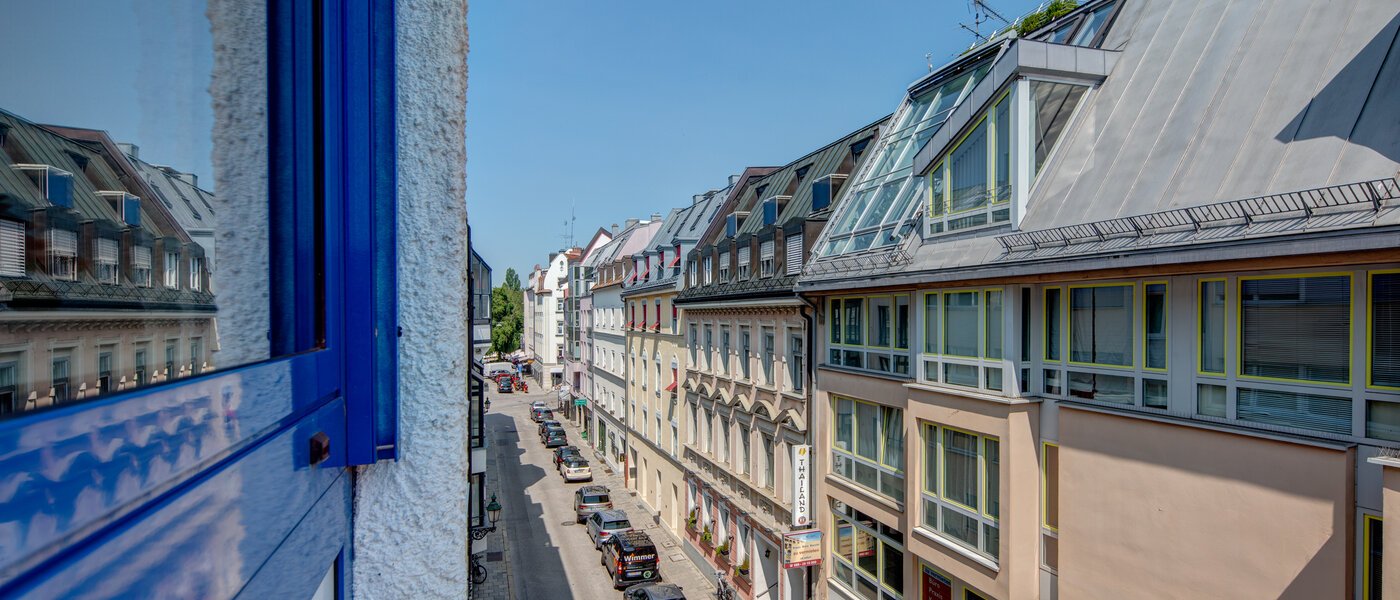квартира München Schwabing (rechts der Leopoldstraße) 03 вид из окна 11606