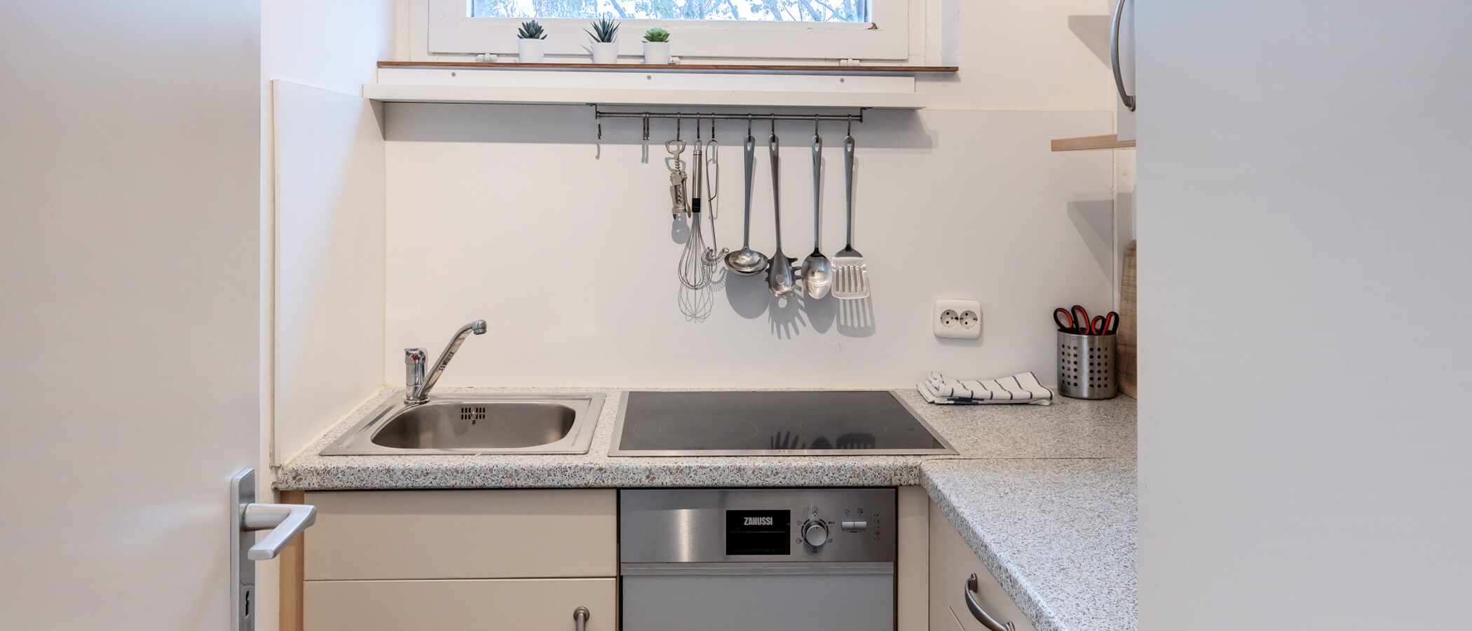 квартира München Milbertshofen 01 кухня 11650