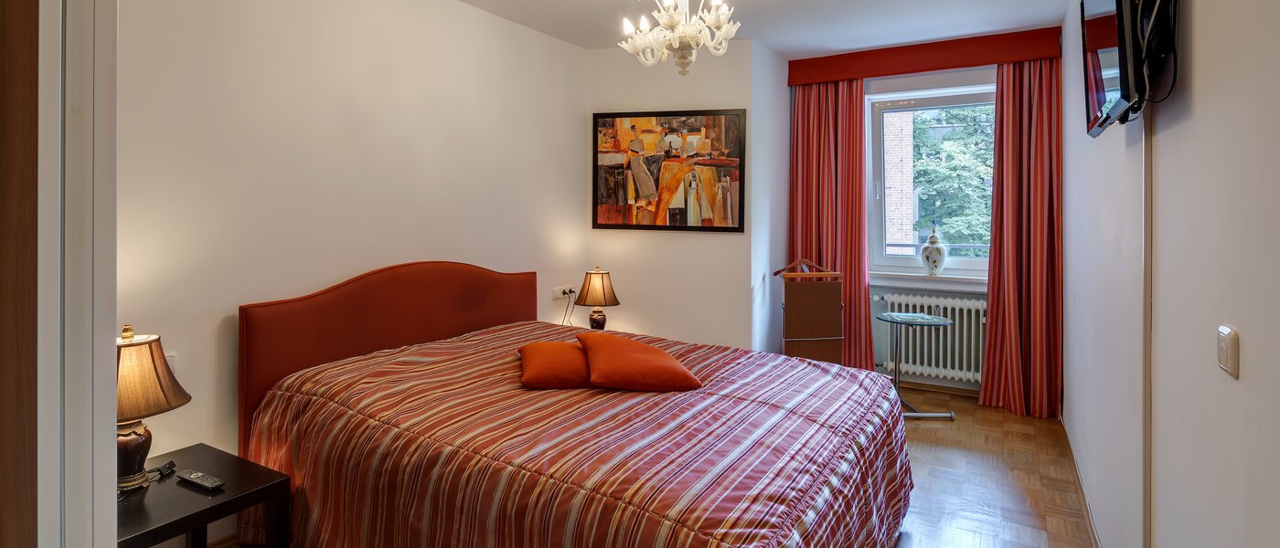 квартира München Gärtnerplatzviertel 01 спальная комната 11662