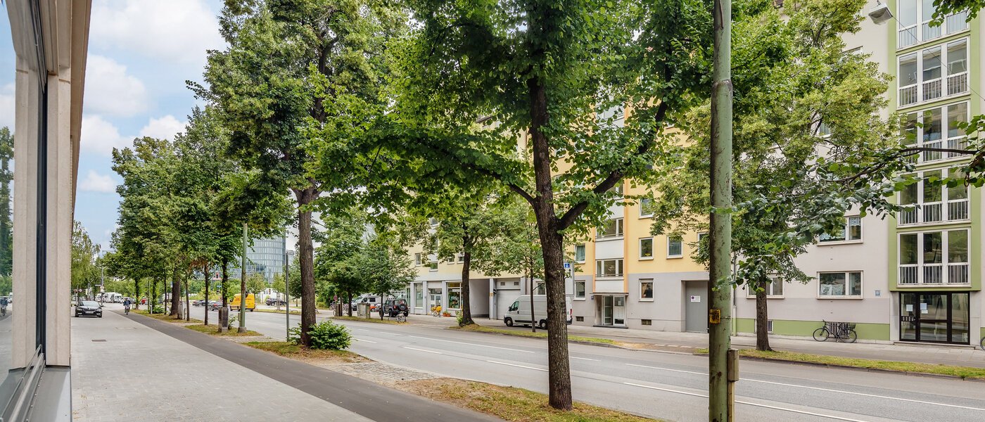 квартира München Bogenhausen 02 вид из окна 11684