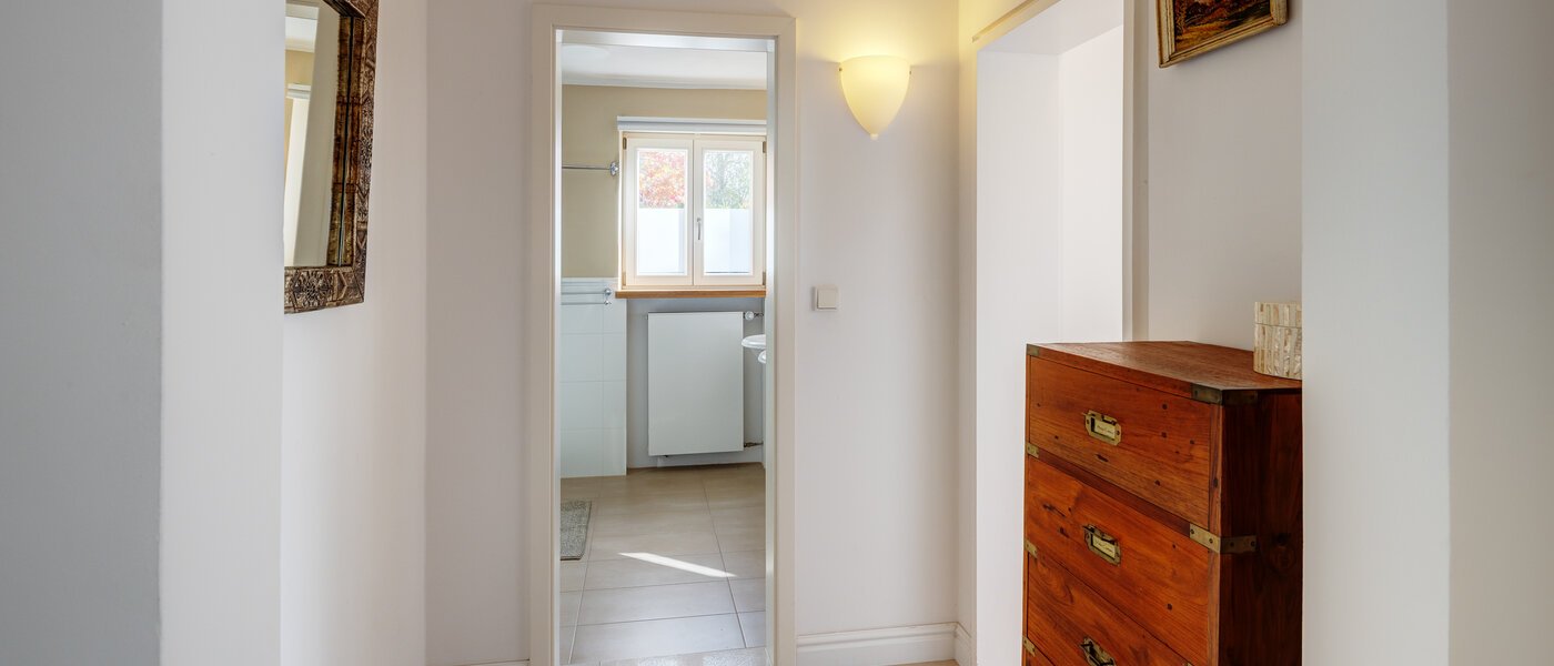 квартира с садом Feldafing 04 коридор 11698