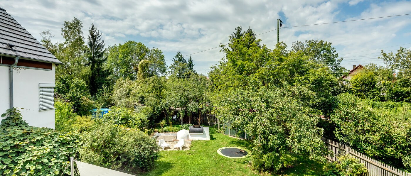 Особняк München Fasanerie 01 вид из окна 11740