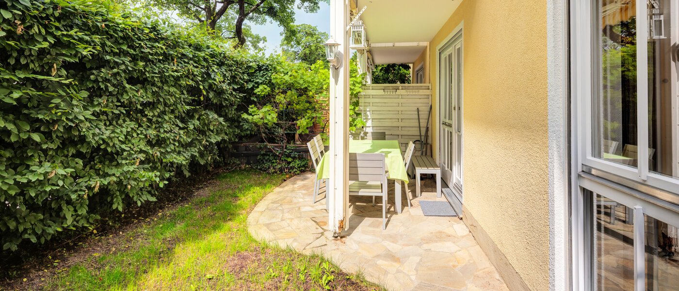 квартира München Laim 01 сад 11881