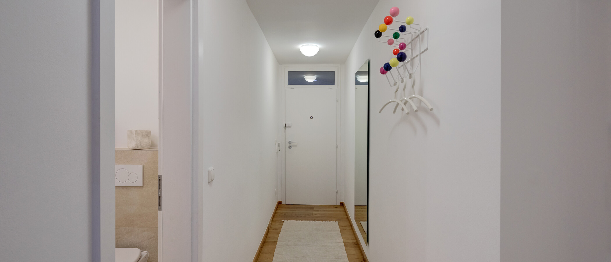 квартира München Schwabing (links der Leopoldstraße) 05 коридор 11895