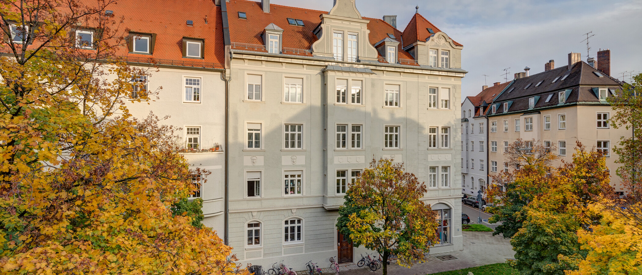 квартира München Schwabing (links der Leopoldstraße) 01 вид из окна 11895