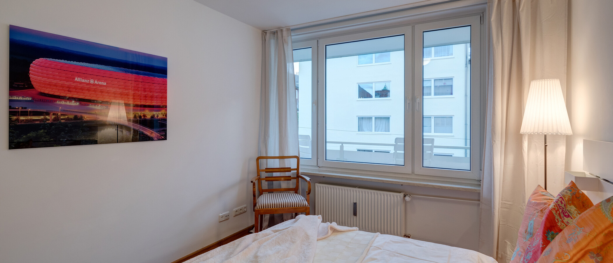 квартира München Schwabing (links der Leopoldstraße) 02 спальная комната 11895