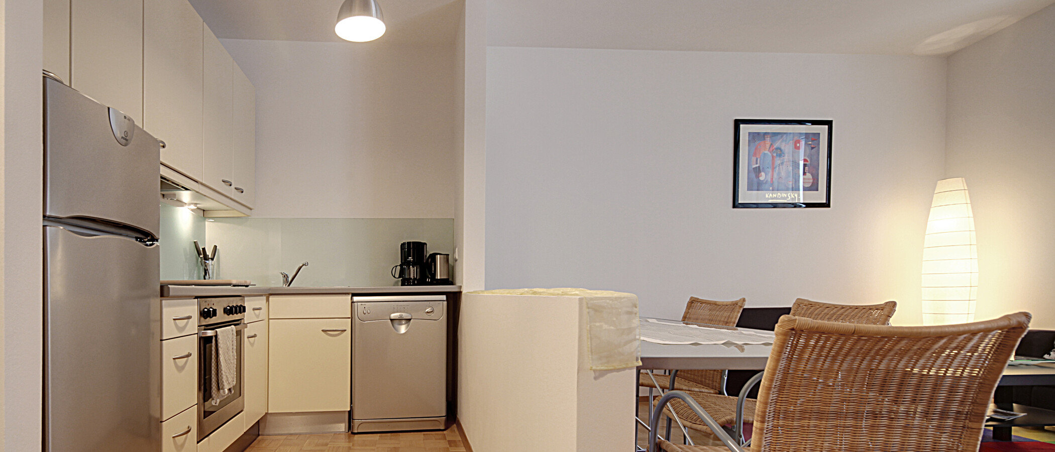 квартира München Schwabing (links der Leopoldstraße) 01 кухня 1191